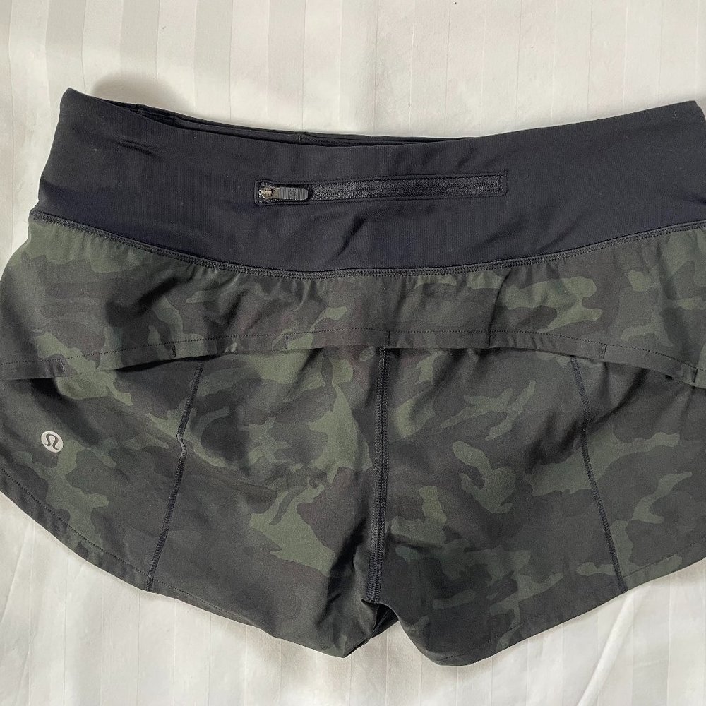 Lululemon Speed Up Short Size 4 Green Camo - Picture 2 of 4